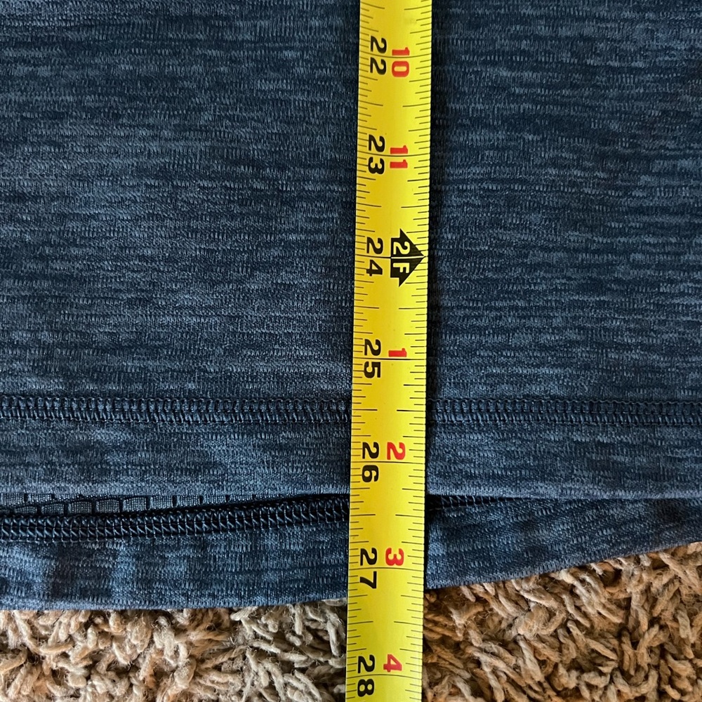 Vineyard Vines Men's Quarter Zip Top - Picture 9 of 10